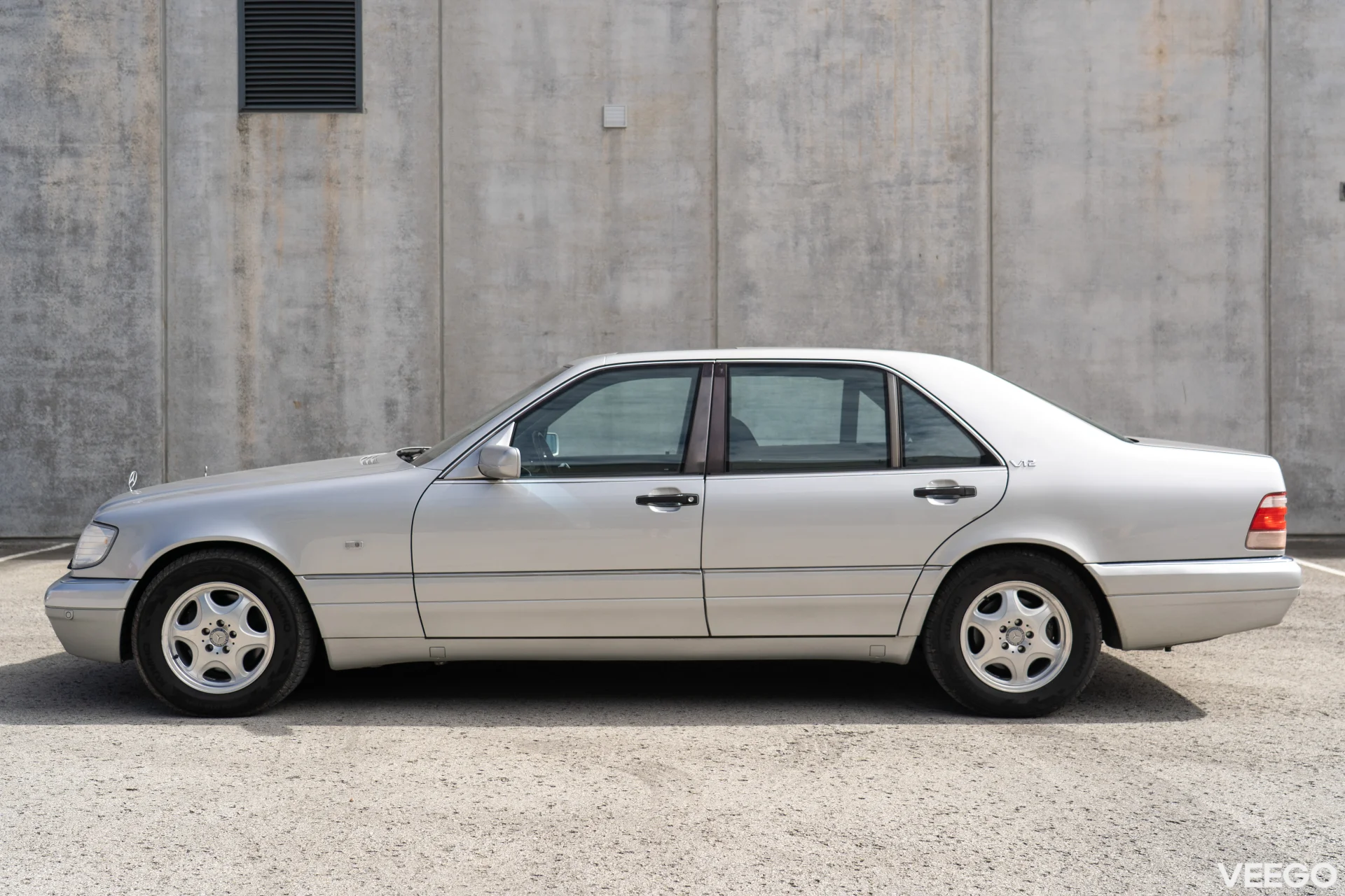 Mercedes-Benz S600 6.0 290kW