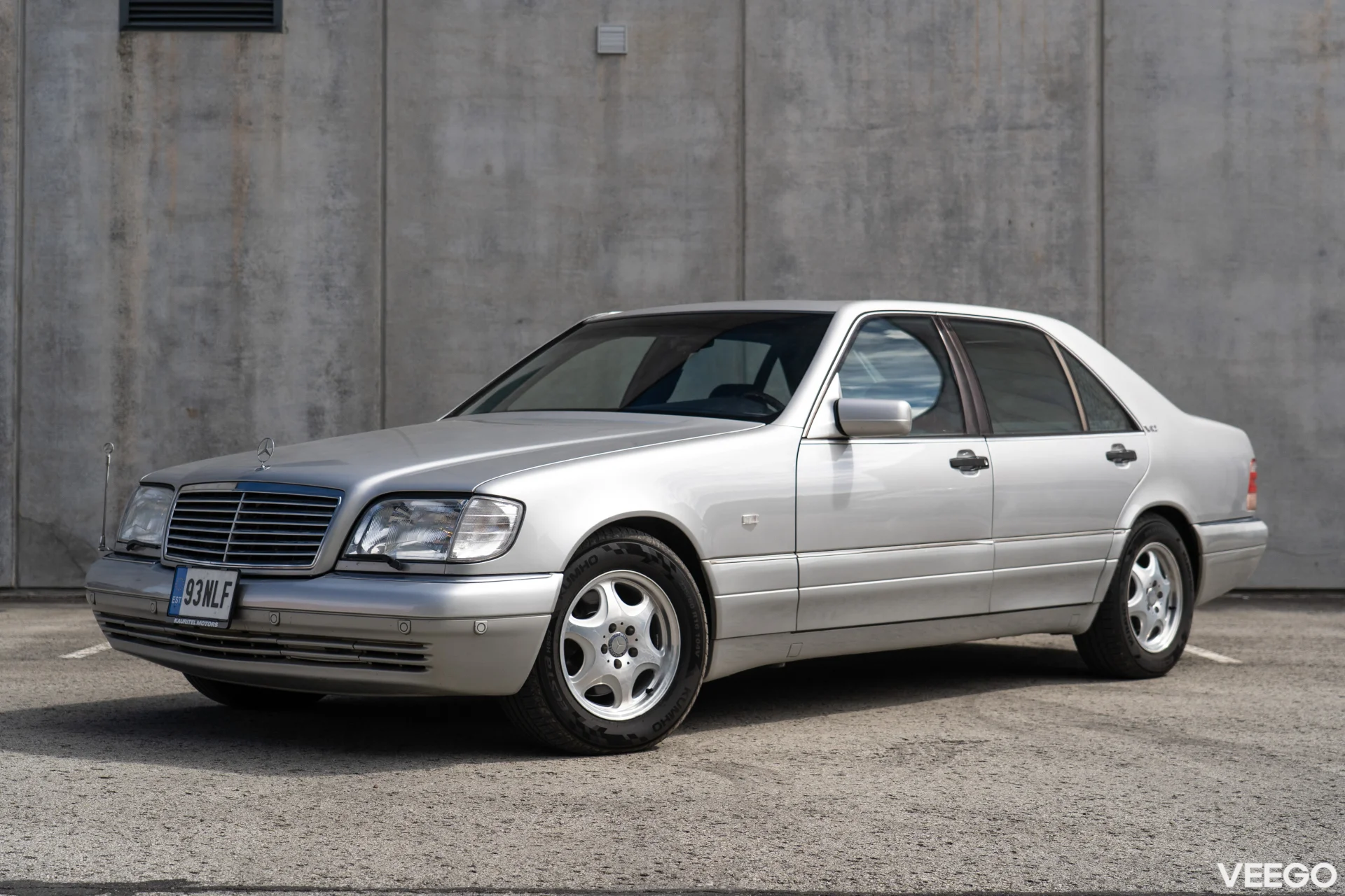 Mercedes-Benz S600 6.0 290kW
