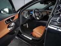 Mercedes-Benz E300 2.0 145kW thumbnail