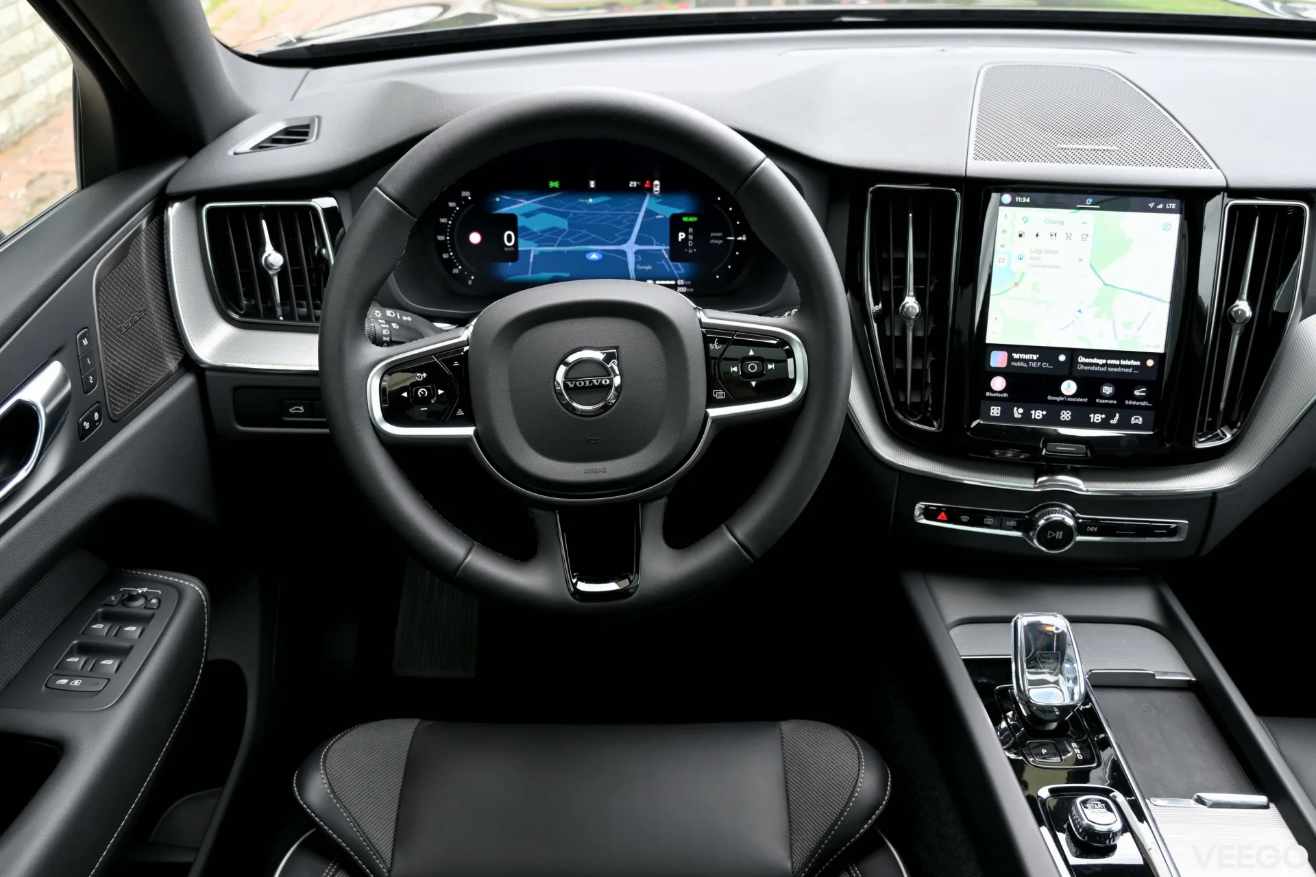Volvo XC60 AWD H&K ULTIMATE DARK INTELLI SAFE 2 293kW