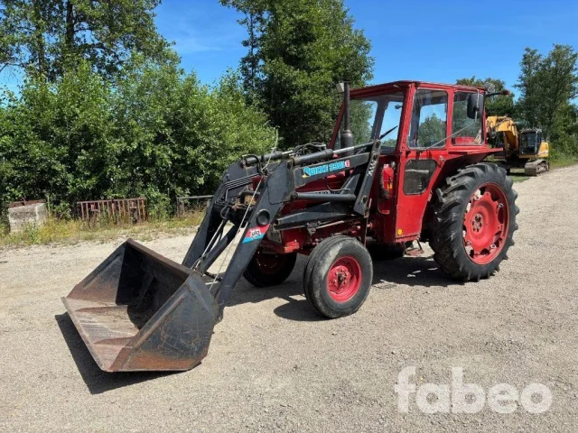 Image of Volvo T 430 Traktor med lastare och redskap (135662) 23kW