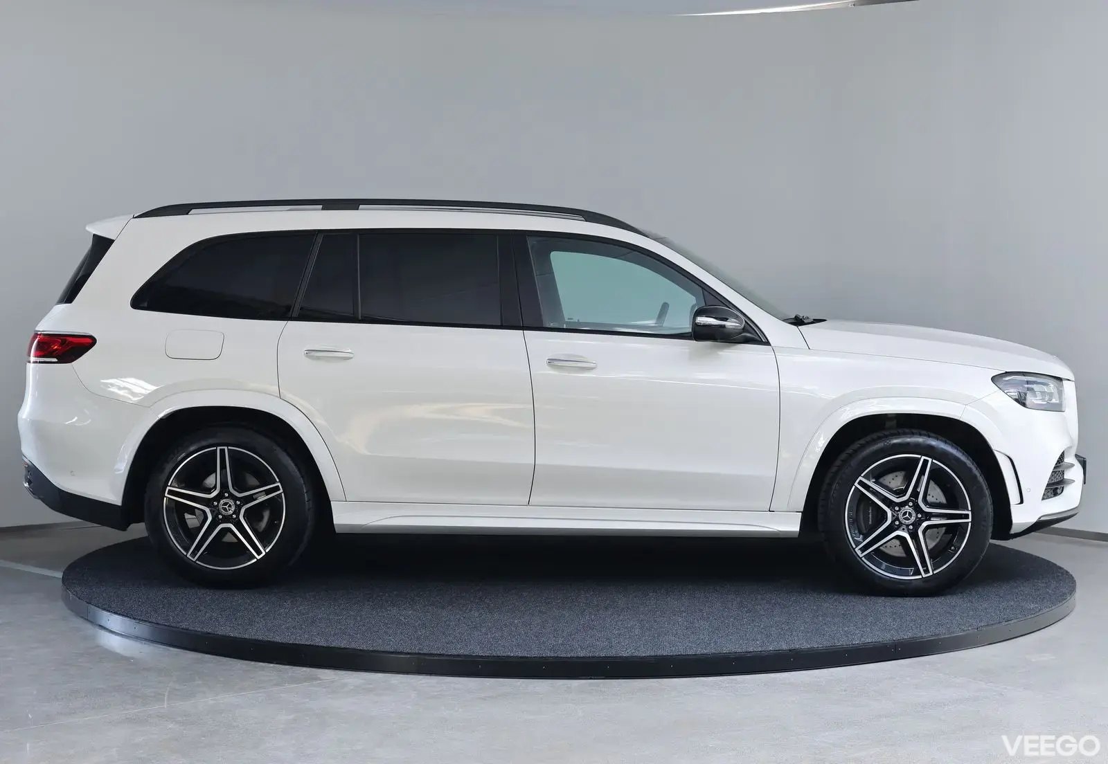Mercedes-Benz GLS400 Night package 7 kohaline 243kW
