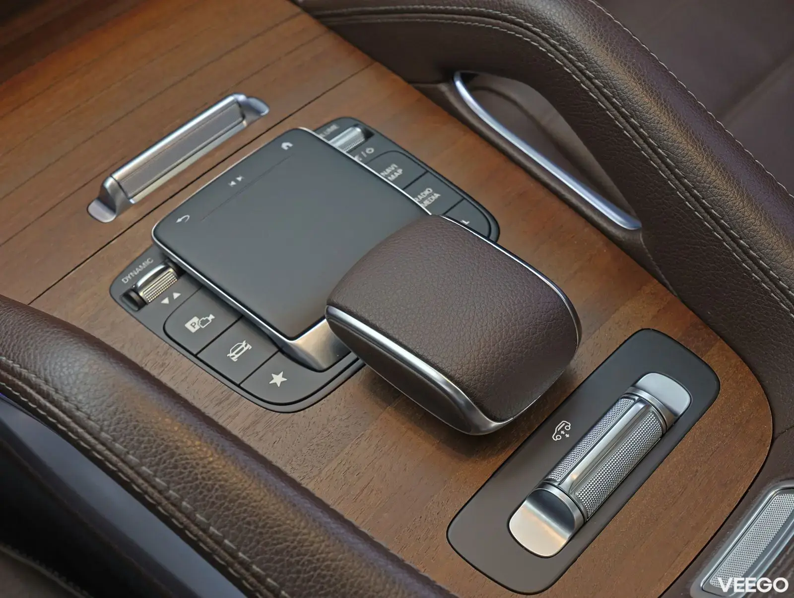 Mercedes-Benz GLS400 Night package 7 kohaline 243kW