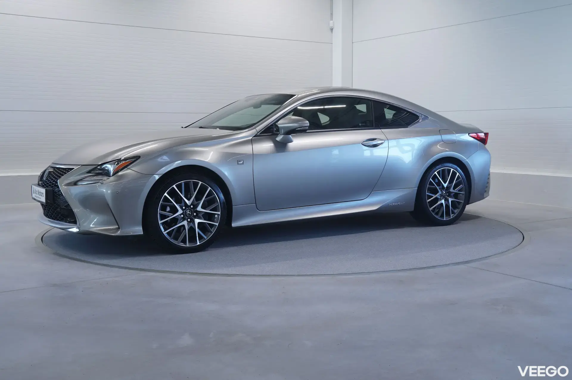 Lexus RC 300h F-Sport 2.5 133kW