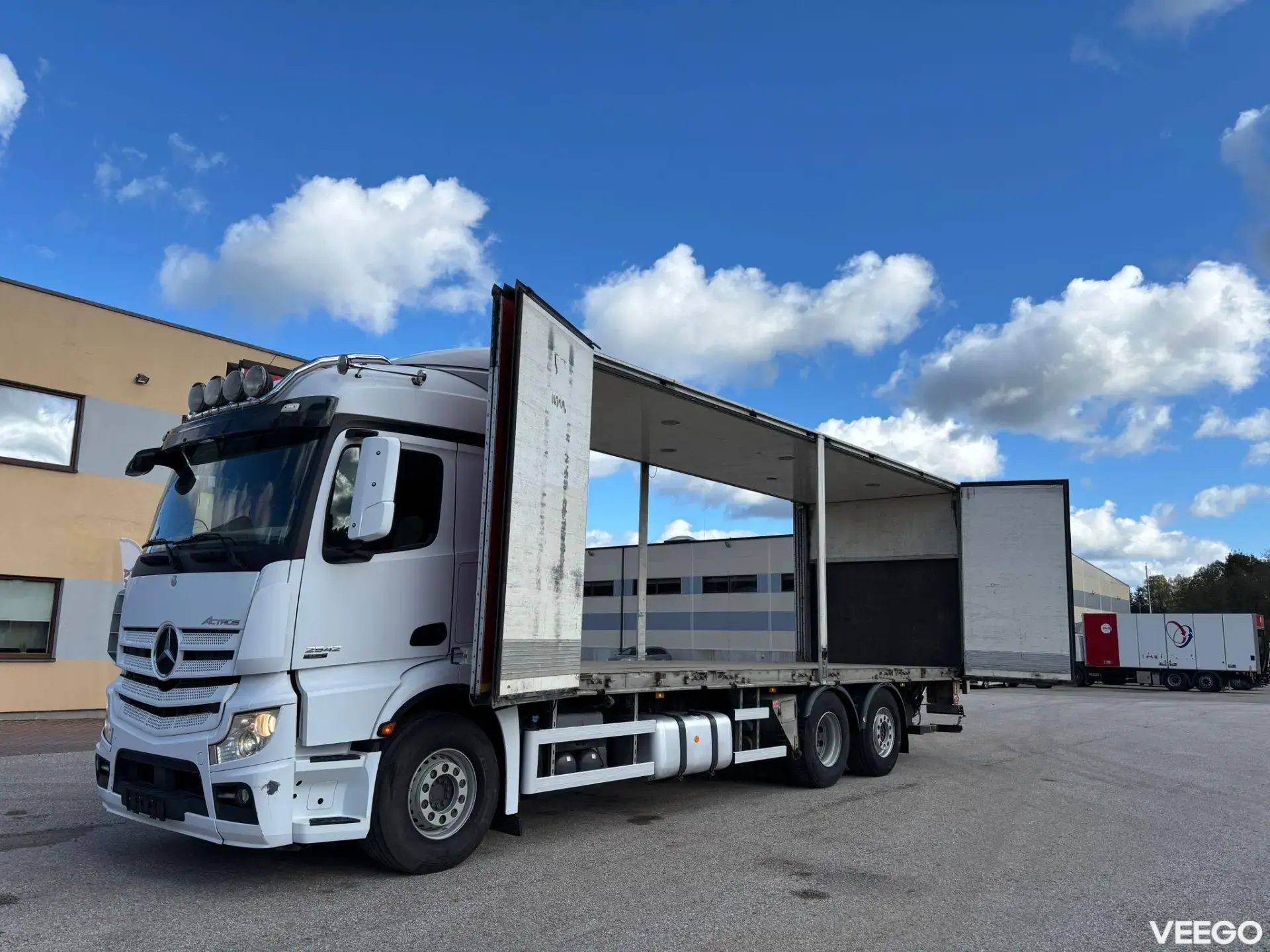 Mercedes-Benz Actros FULL SIDE OPENING + ADR 310kW