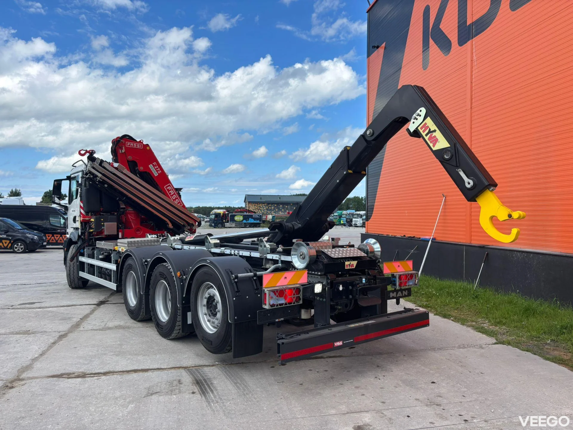 MAN TGS 35.480 8x4*4 FASSI F275 / HYVALIFT 26 ton / L=6300 mm 353kW