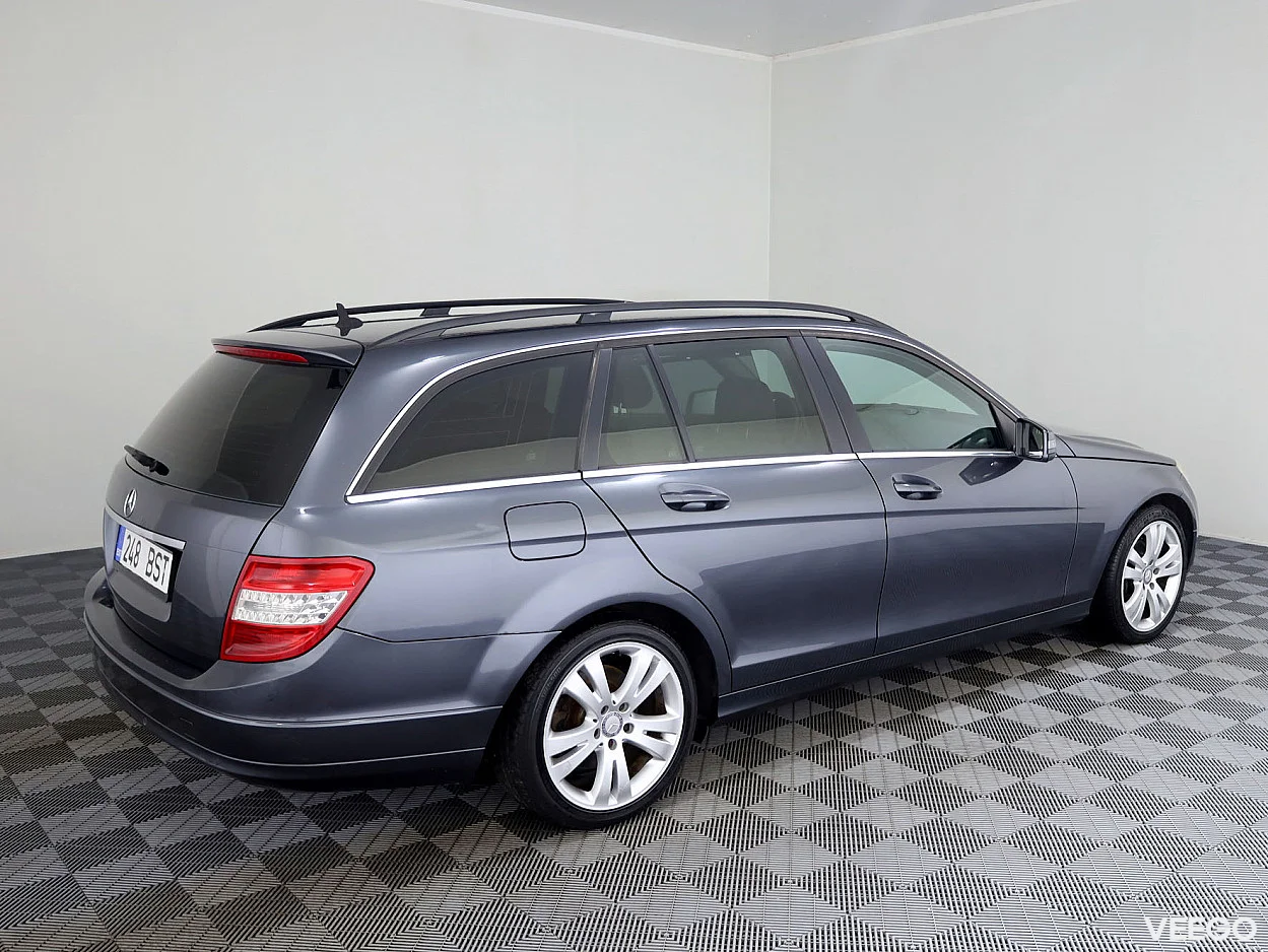 Mercedes-Benz C220 2.1 125kW