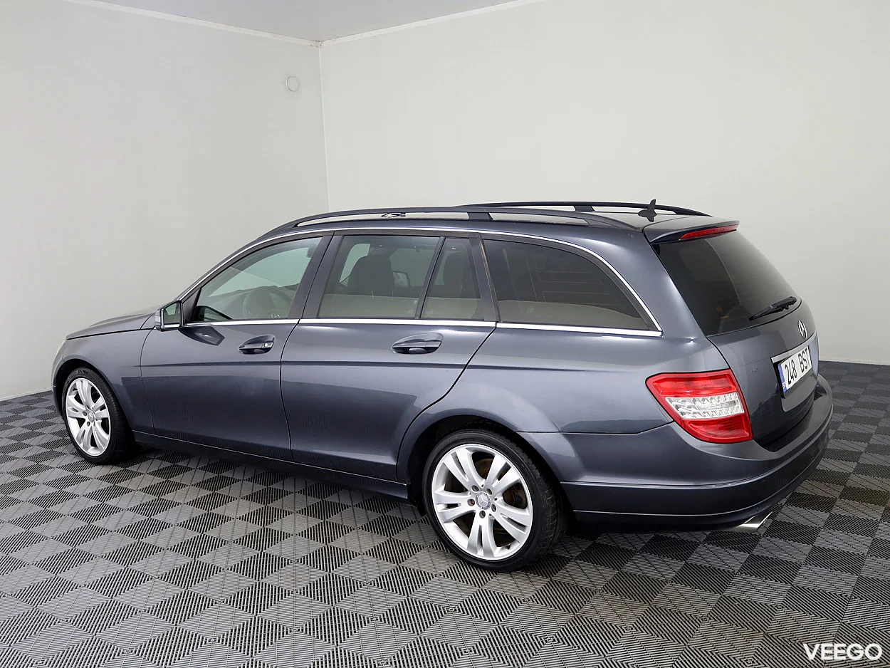 Mercedes-Benz C220 2.1 125kW