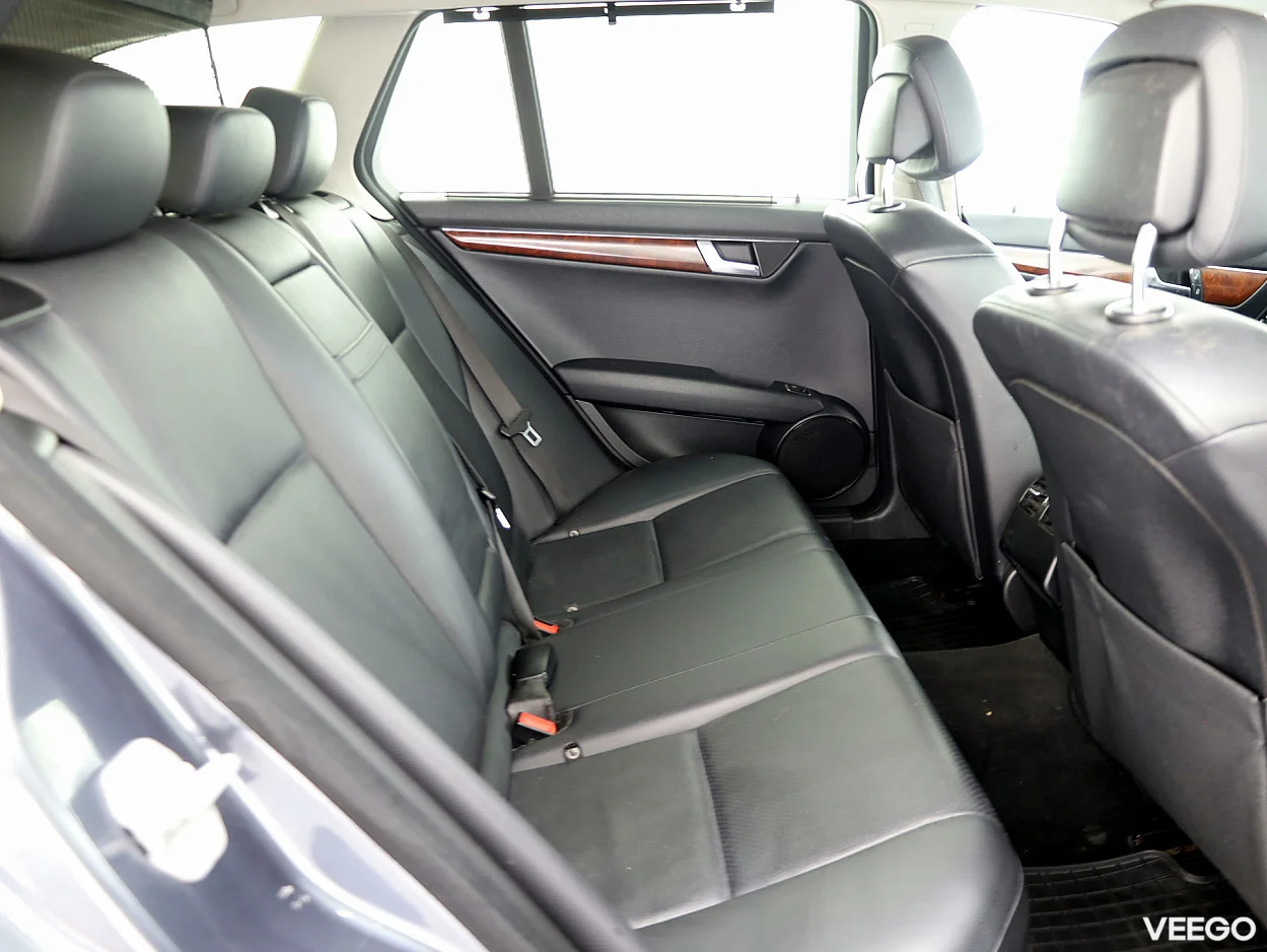 Mercedes-Benz C220 2.1 125kW
