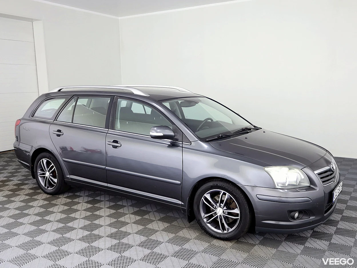 Toyota Avensis 2.0 108kW
