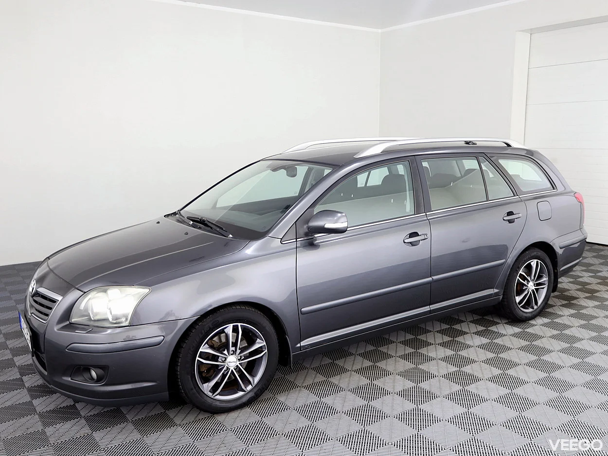 Toyota Avensis 2.0 108kW