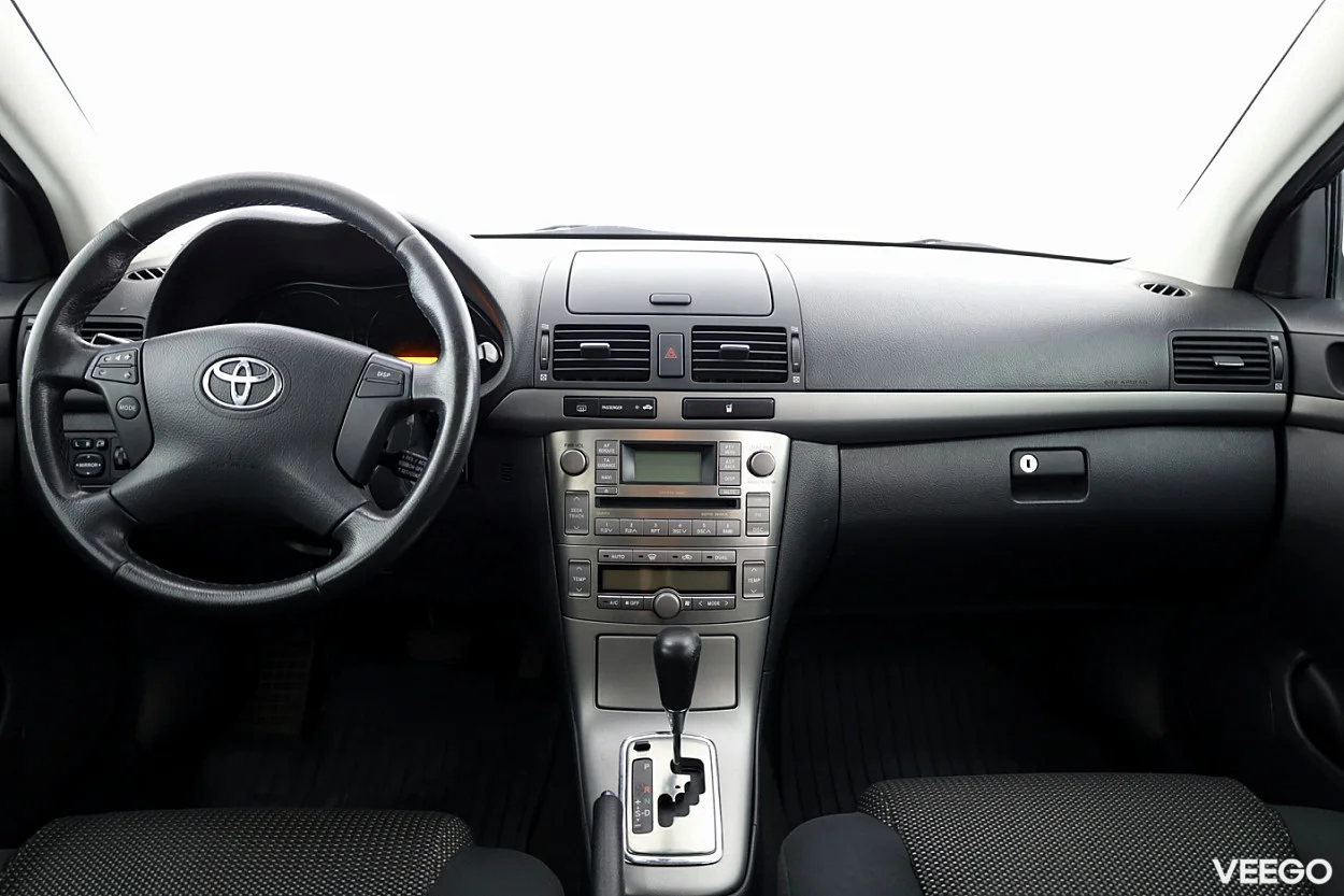 Toyota Avensis 2.0 108kW
