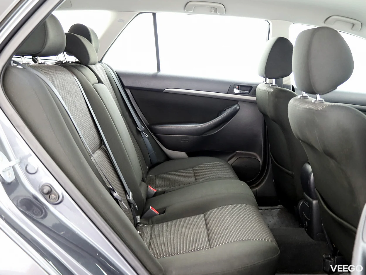 Toyota Avensis 2.0 108kW