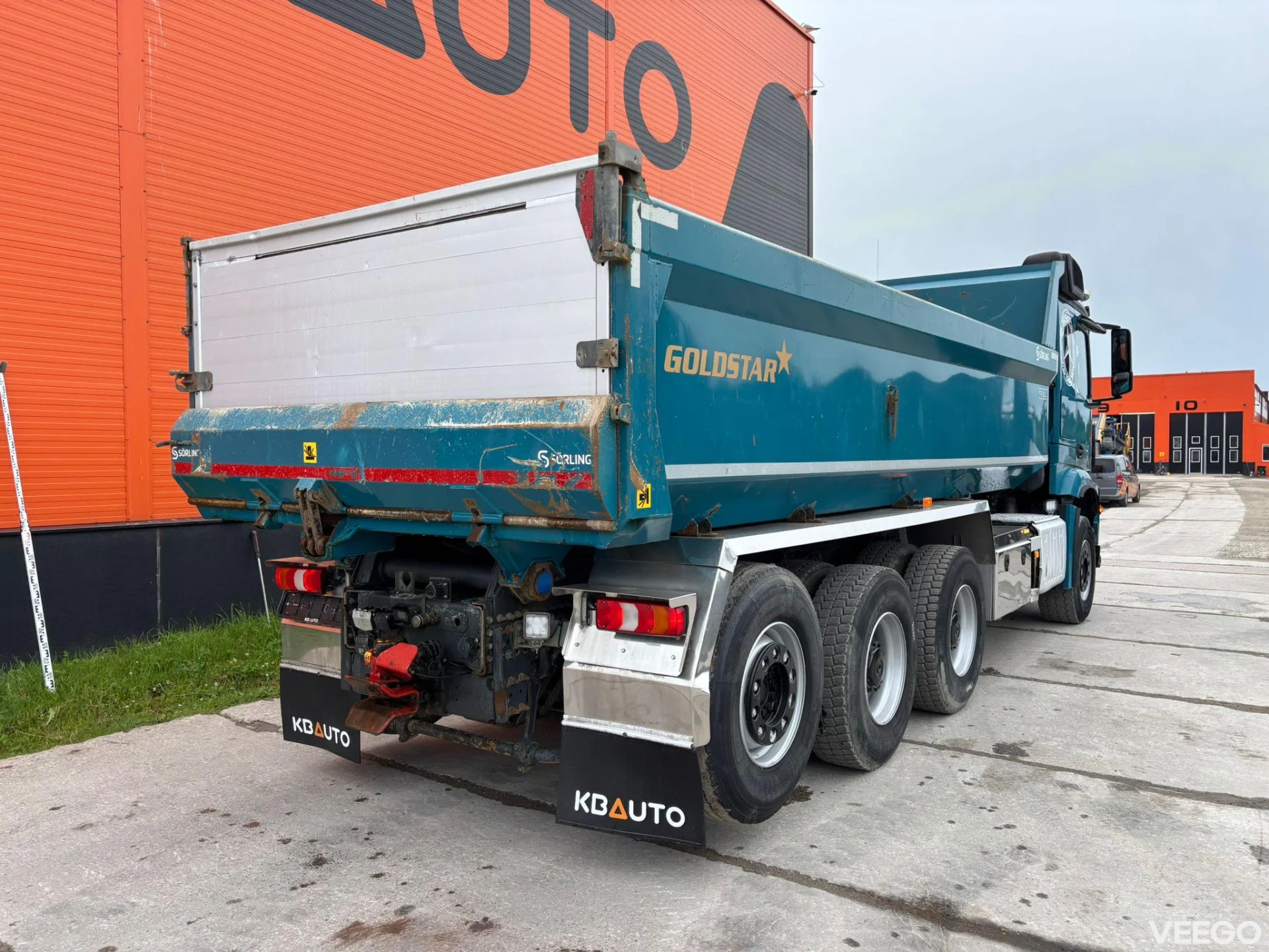 Mercedes-Benz Arocs 3253 8x4*4 BOX L=6080 mm 530kW