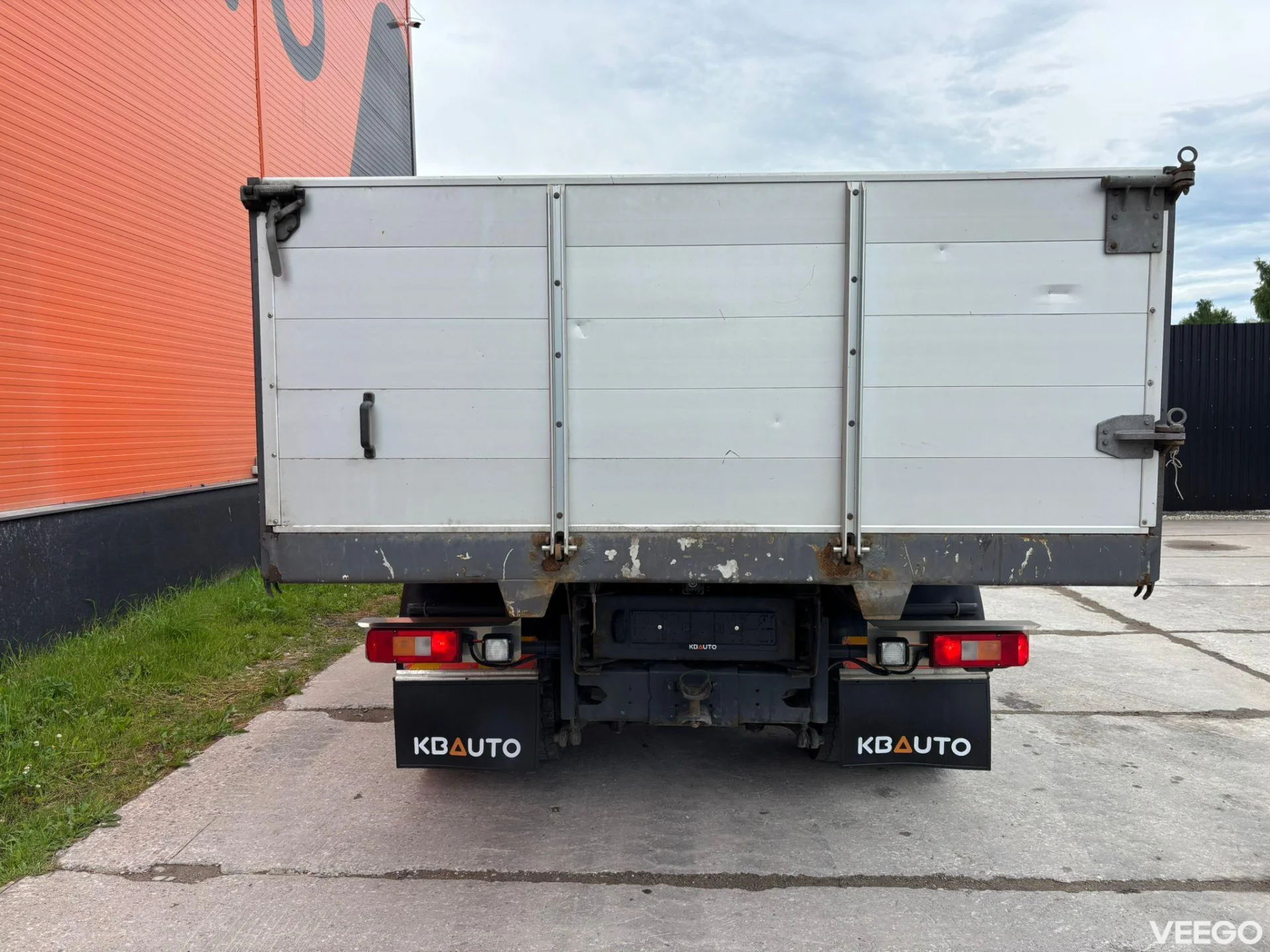 Volvo FM300 HIAB 144ES-4 / BOX L=5518 mm 300kW