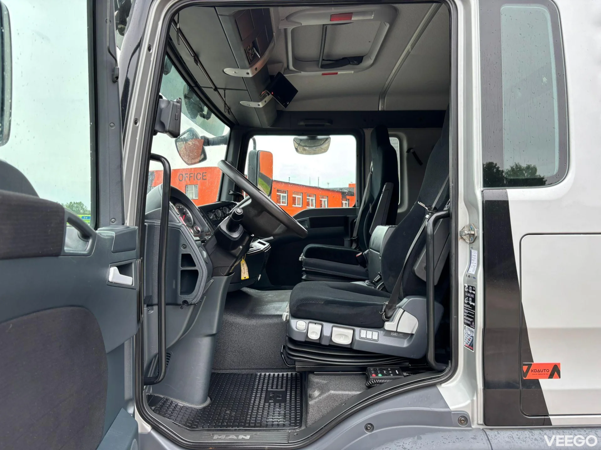 MAN TGL PK 4200 / BOX L=4017 mm / ONLY 44240 km 180kW