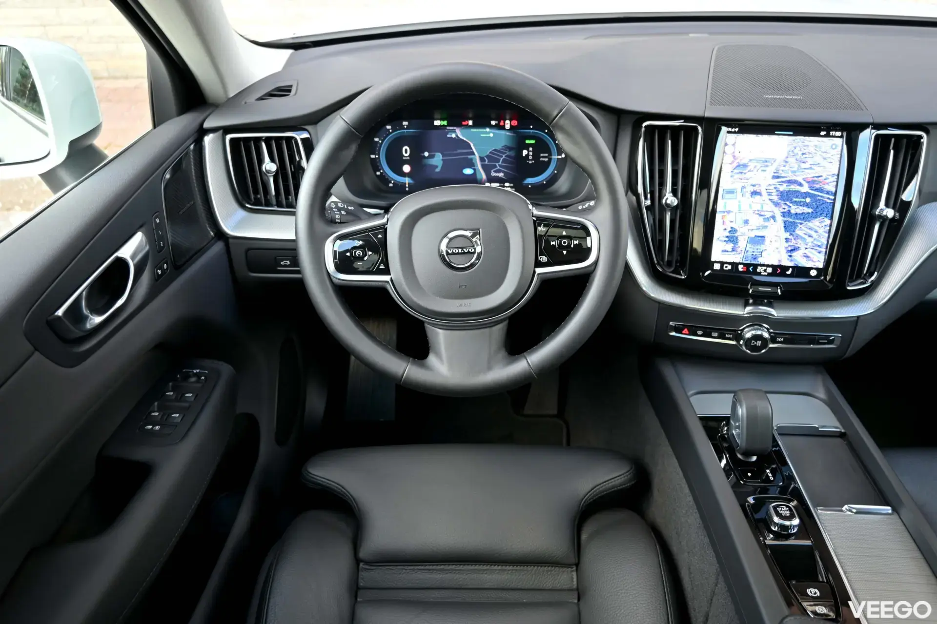 Volvo XC60 AWD H&K ULTIMATE BRIGHT INTELLI SAFE 2 293kW