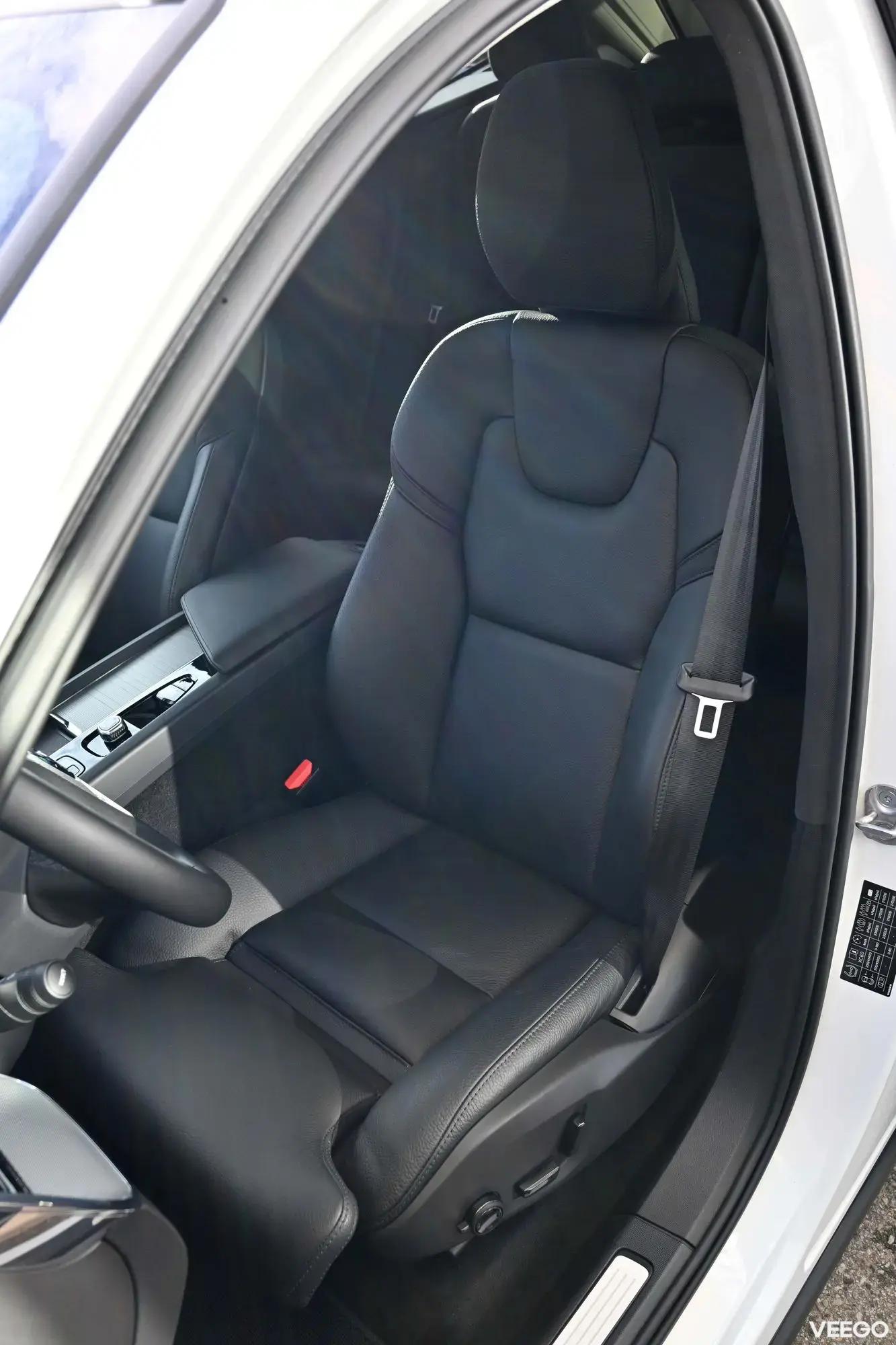 Volvo XC60 AWD H&K ULTIMATE BRIGHT INTELLI SAFE 2 293kW