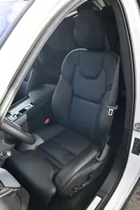 Volvo XC60 AWD H&K ULTIMATE BRIGHT INTELLI SAFE 2 293kW thumbnail