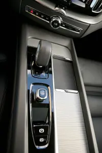 Volvo XC60 AWD H&K ULTIMATE BRIGHT INTELLI SAFE 2 293kW thumbnail