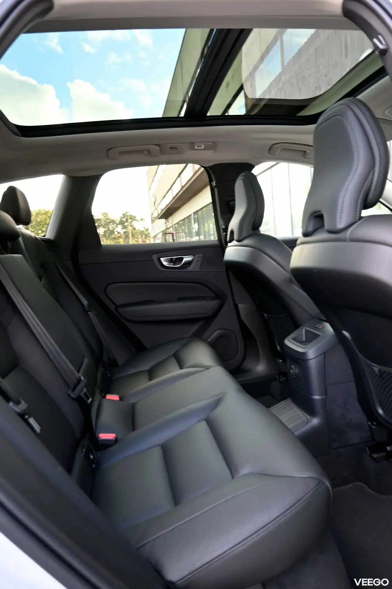 Volvo XC60 AWD H&K ULTIMATE BRIGHT INTELLI SAFE 2 293kW