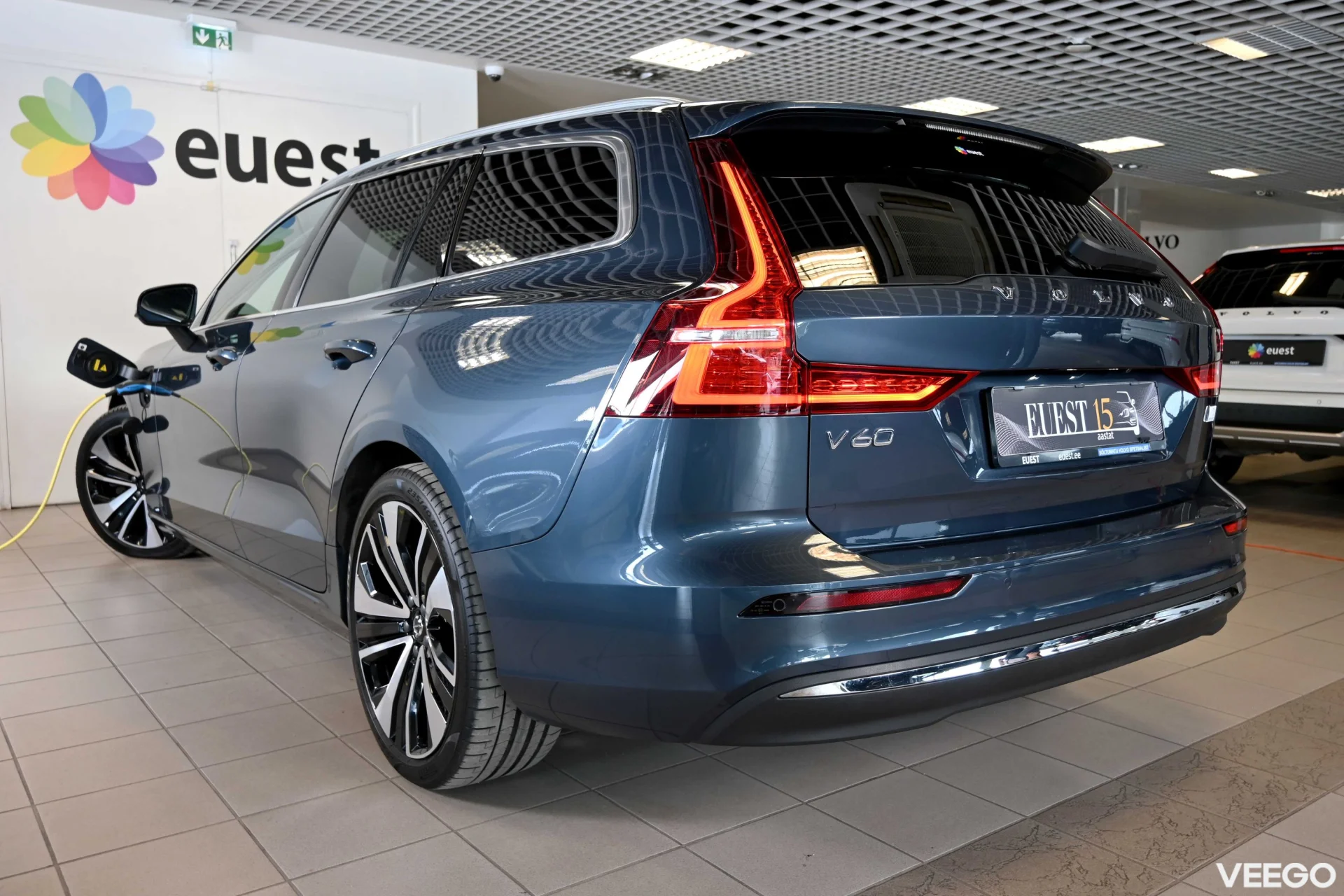 Volvo V60 AWD BRIGHT PLUS INTELLI SAFE MY23 2 293kW