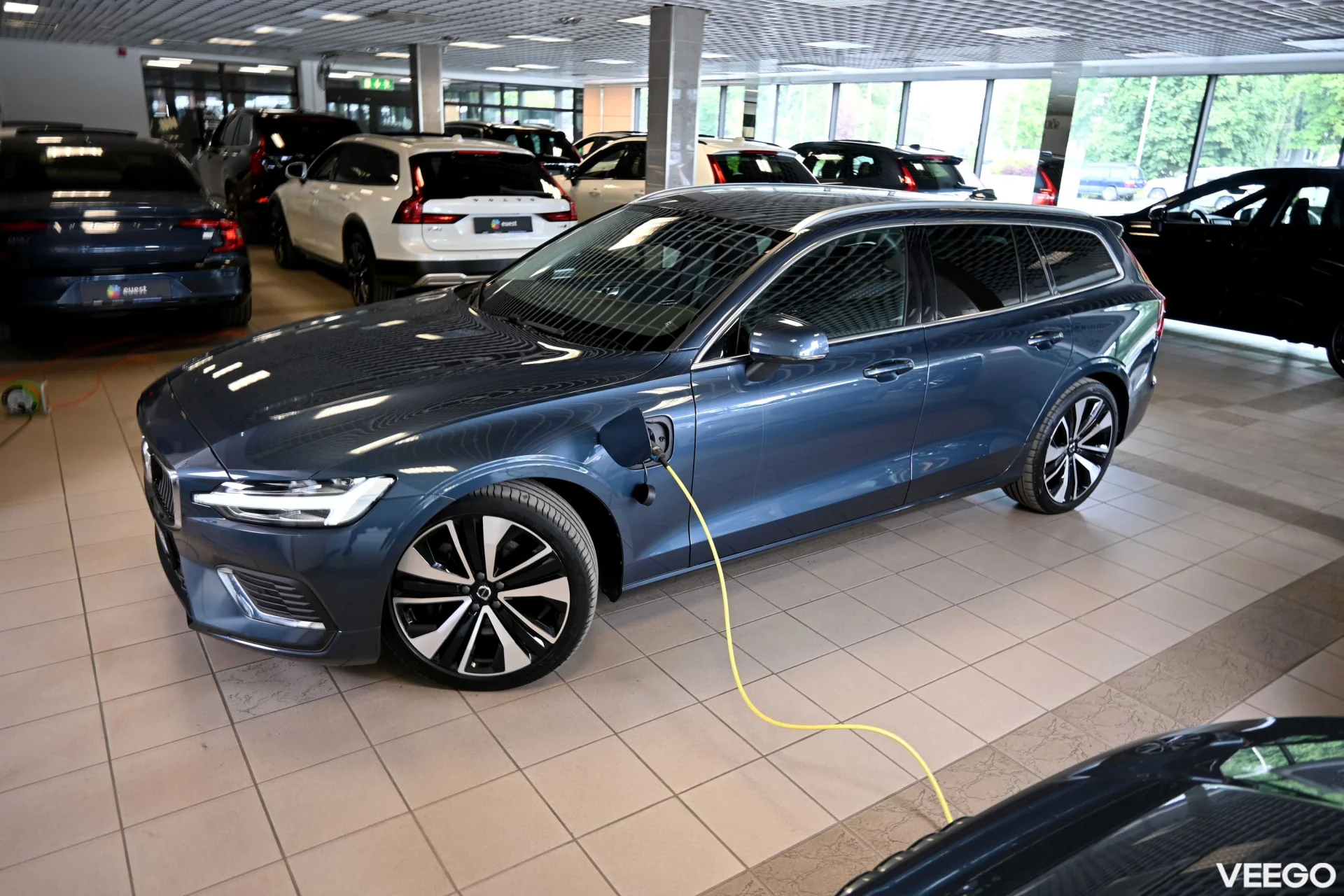 Volvo V60 AWD BRIGHT PLUS INTELLI SAFE MY23 2 293kW