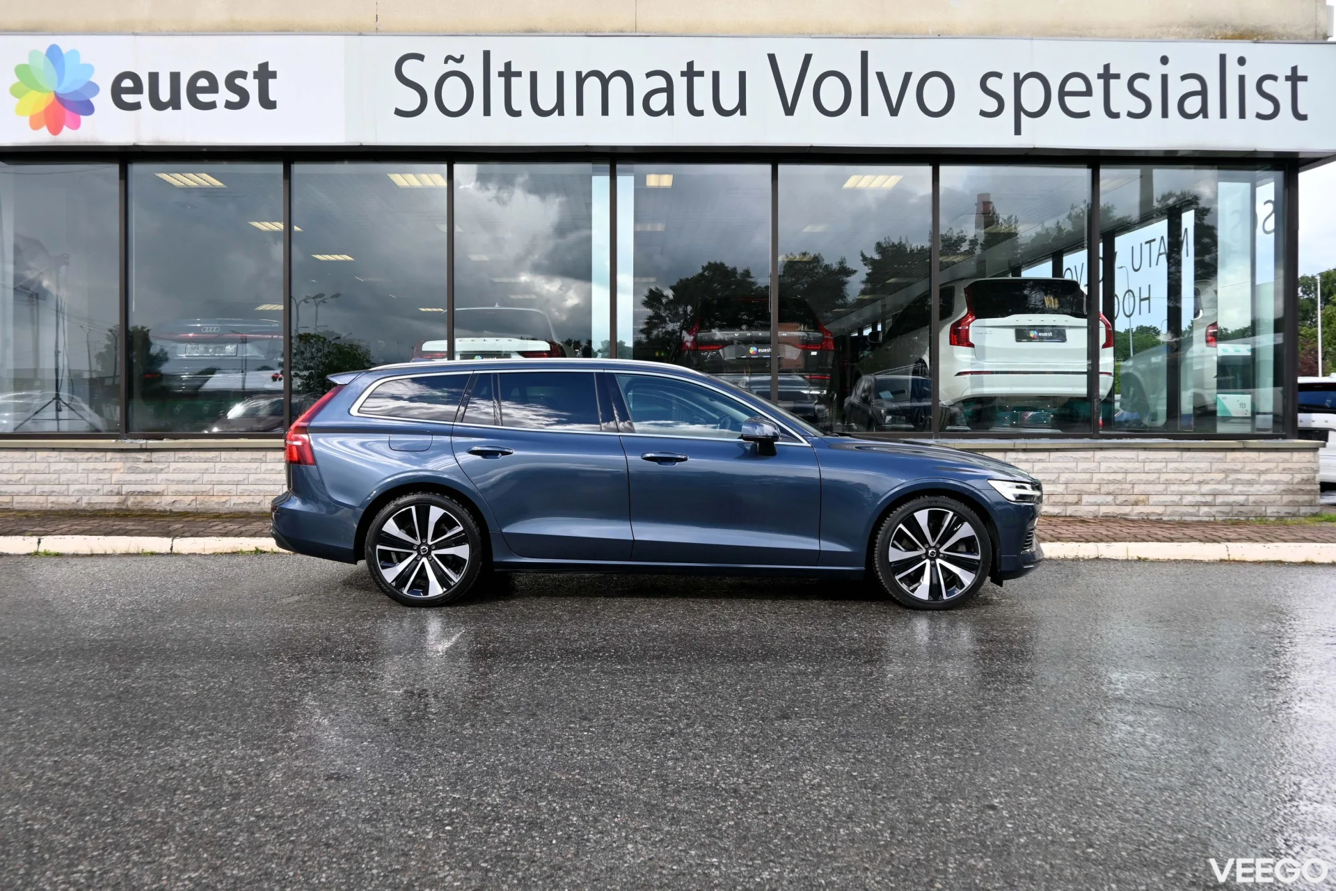 Volvo V60 AWD BRIGHT PLUS INTELLI SAFE MY23 2 293kW