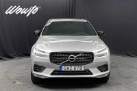 Volvo XC60 B4 AWD 197HK R-Design /Drag/Värmare/HuD/H/K /Moms 145kW