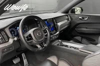 Volvo XC60 B4 AWD 197HK R-Design /Drag/Värmare/HuD/H/K /Moms 145kW