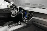 Volvo XC60 B4 AWD 197HK R-Design /Drag/Värmare/HuD/H/K /Moms 145kW