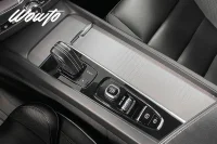 Volvo XC60 B4 AWD 197HK R-Design /Drag/Värmare/HuD/H/K /Moms 145kW
