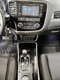 Mitsubishi Outlander 2 110kW thumbnail