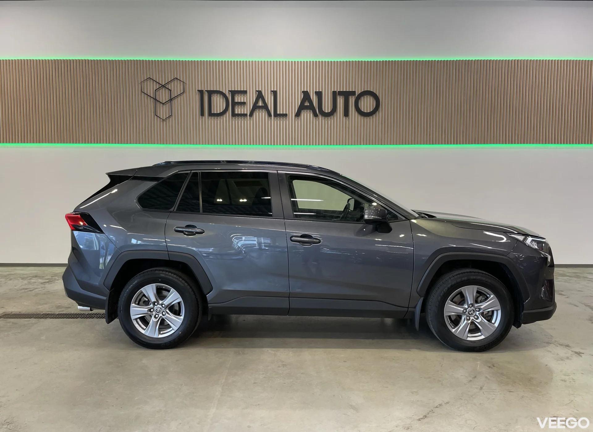 Toyota RAV4 - 2.5 131kW