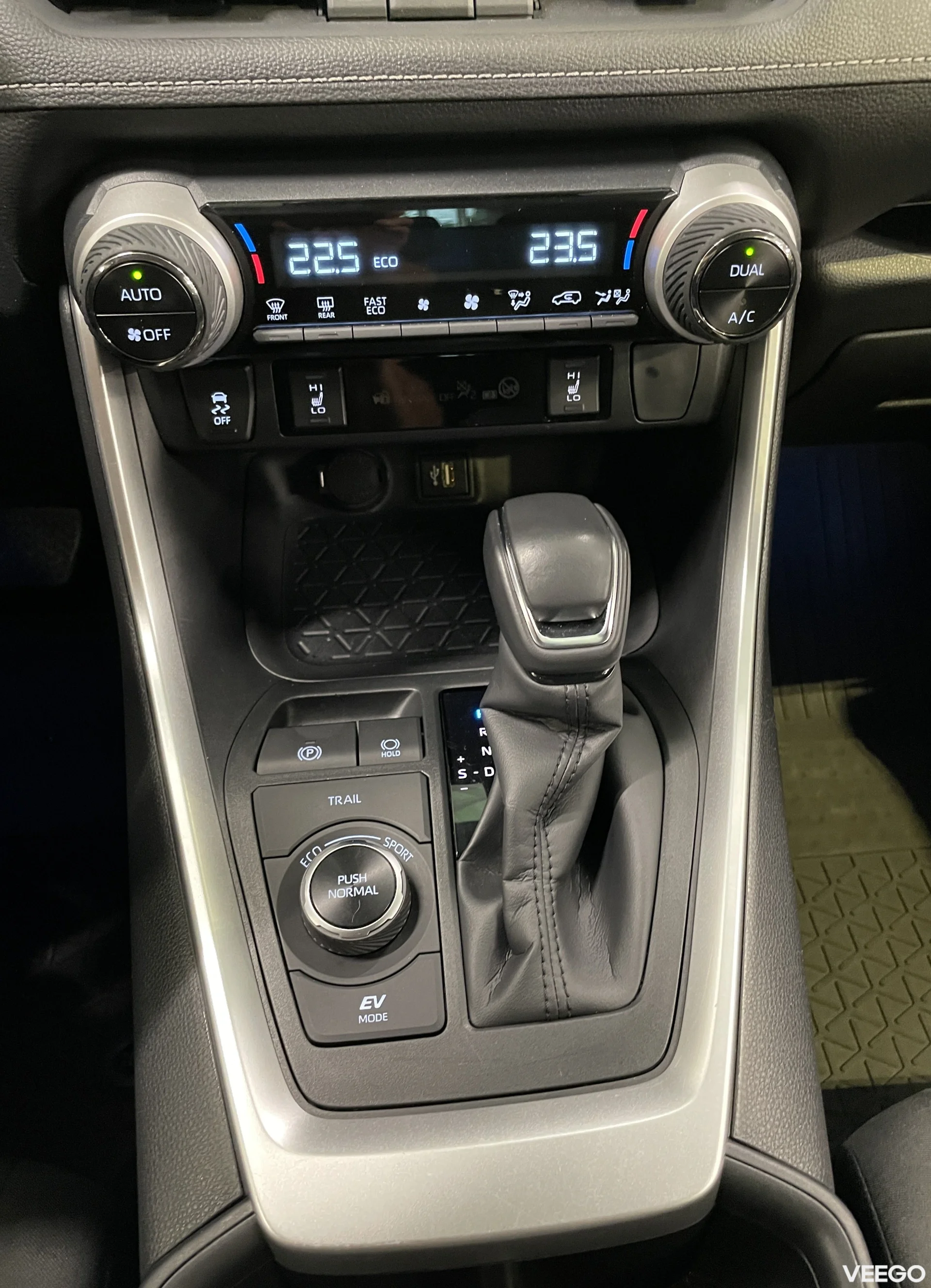 Toyota RAV4 - 2.5 131kW