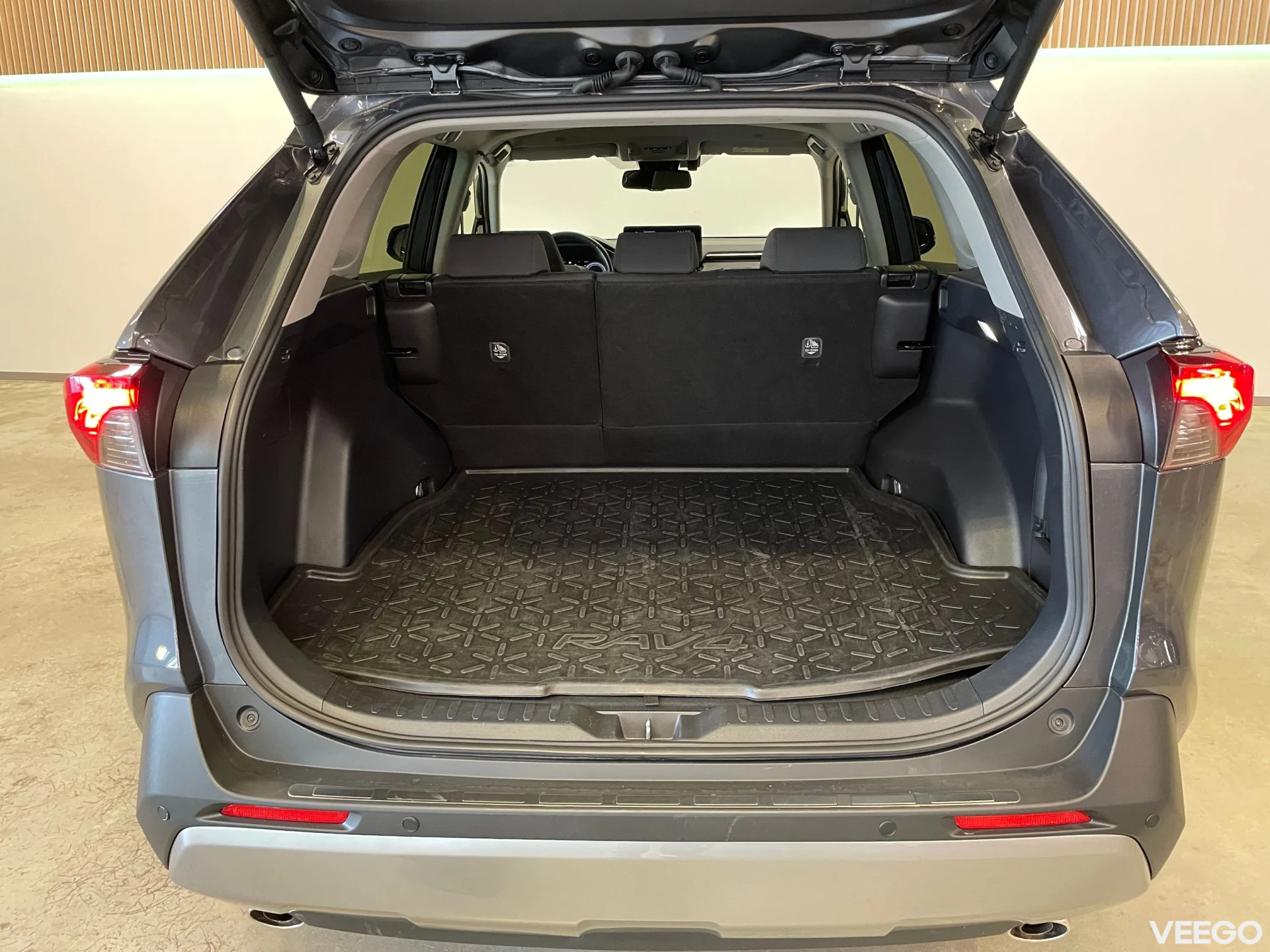 Toyota RAV4 - 2.5 131kW