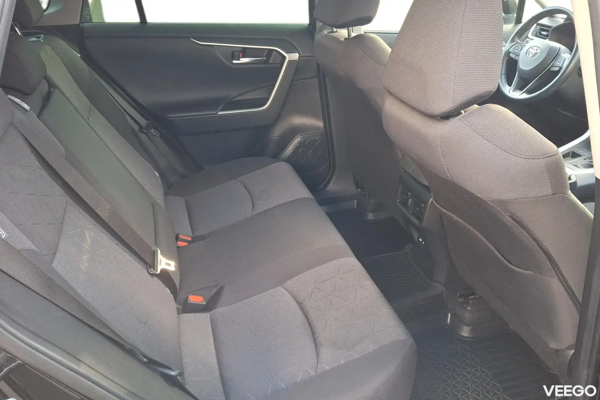 Toyota RAV4 Luxury + Comfort 129kW