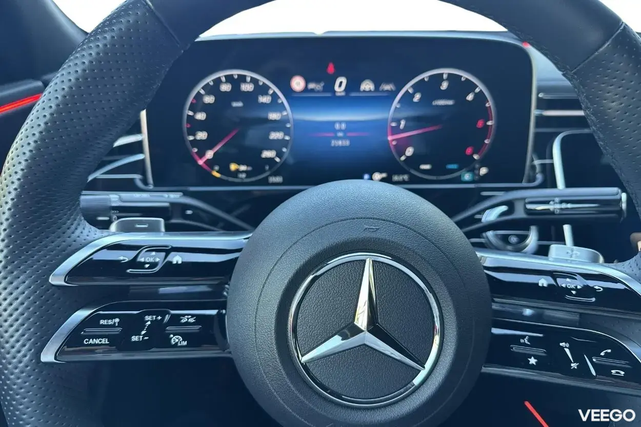 Mercedes-Benz E220 d 4Matic AMG pakett 2 145kW