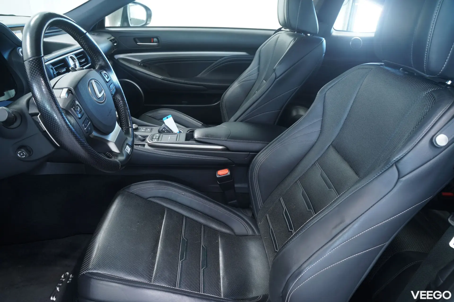Lexus RC 300h F-Sport 2.5 133kW
