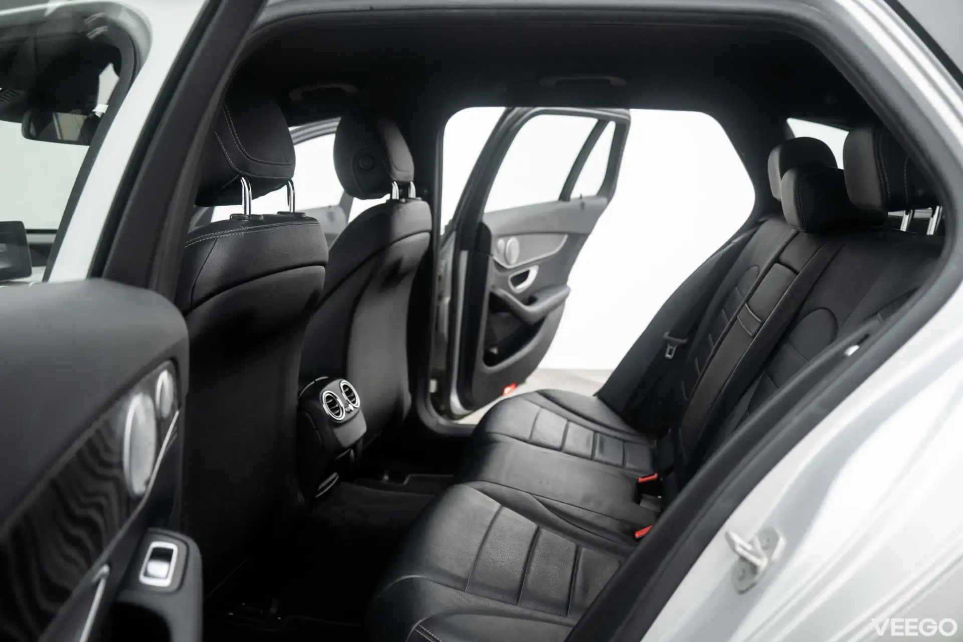 Mercedes-Benz C350 e Avantgarde PHEV 2.0 205kW