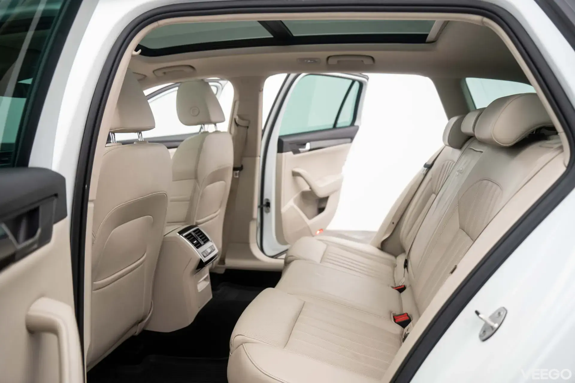 Skoda Superb Combi 4x4 L&K 2.0 140kW