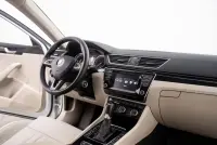 Skoda Superb Combi 4x4 L&K 2.0 140kW thumbnail