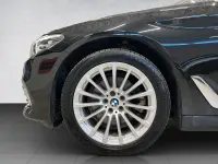 BMW 520 Touring Luxury Line MHEV 140kW thumbnail