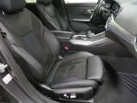 BMW 330 3.0 210kW thumbnail