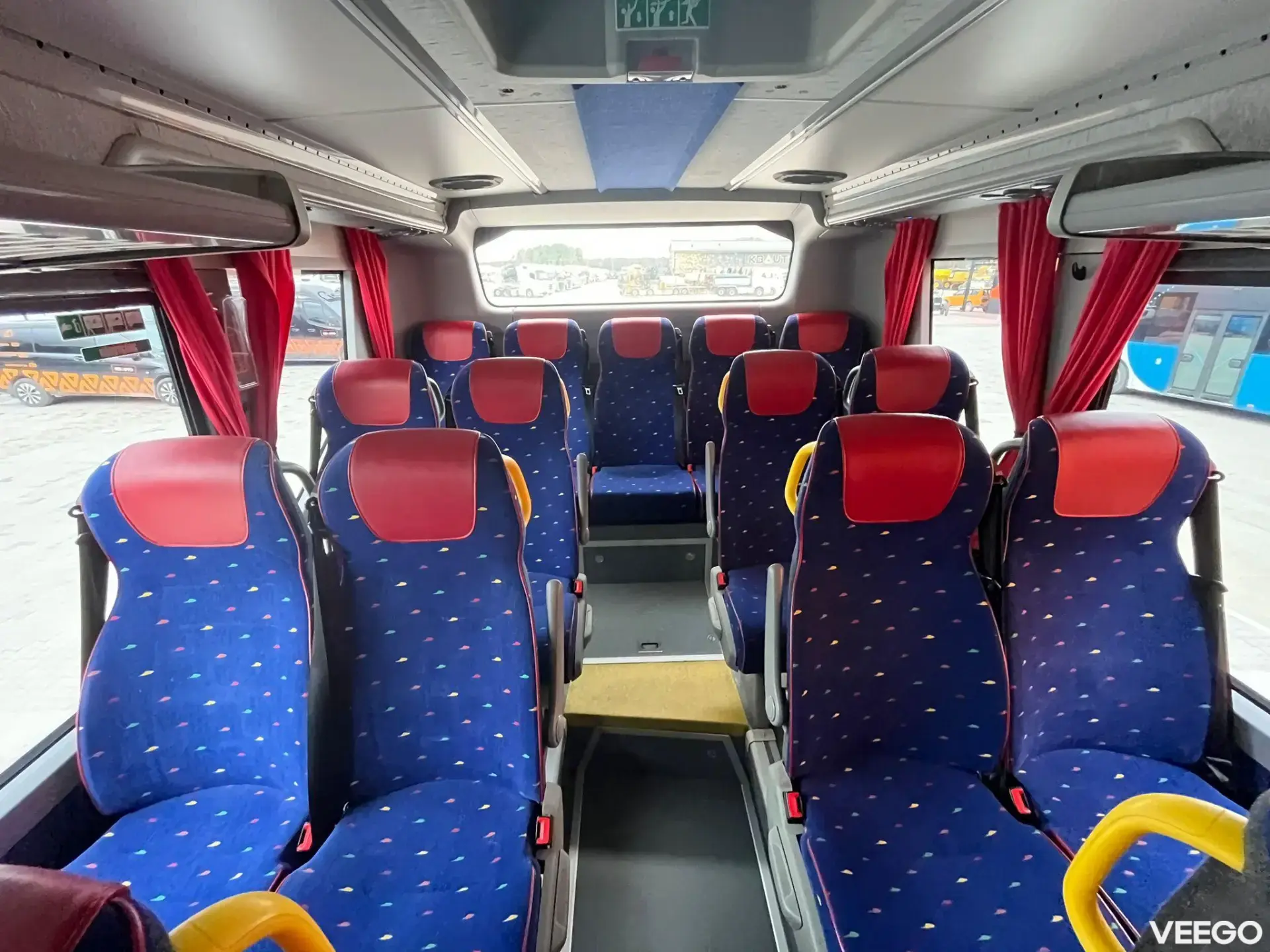 Volvo B8R 44 SEATS + 53 STANDING / AC / AUXILIARY HEATER  240kW