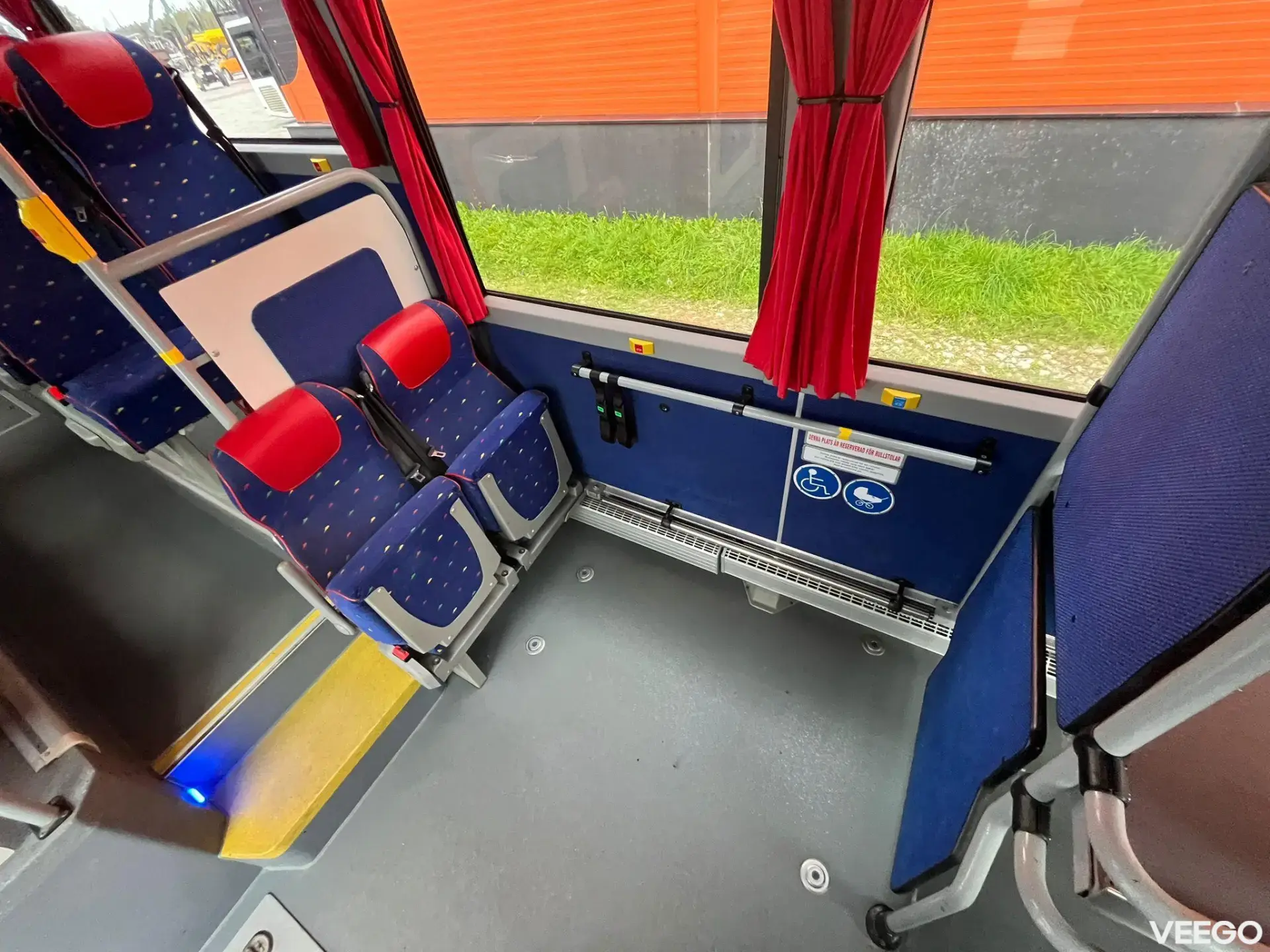 Volvo B8R 44 SEATS + 53 STANDING / AC / AUXILIARY HEATER  240kW