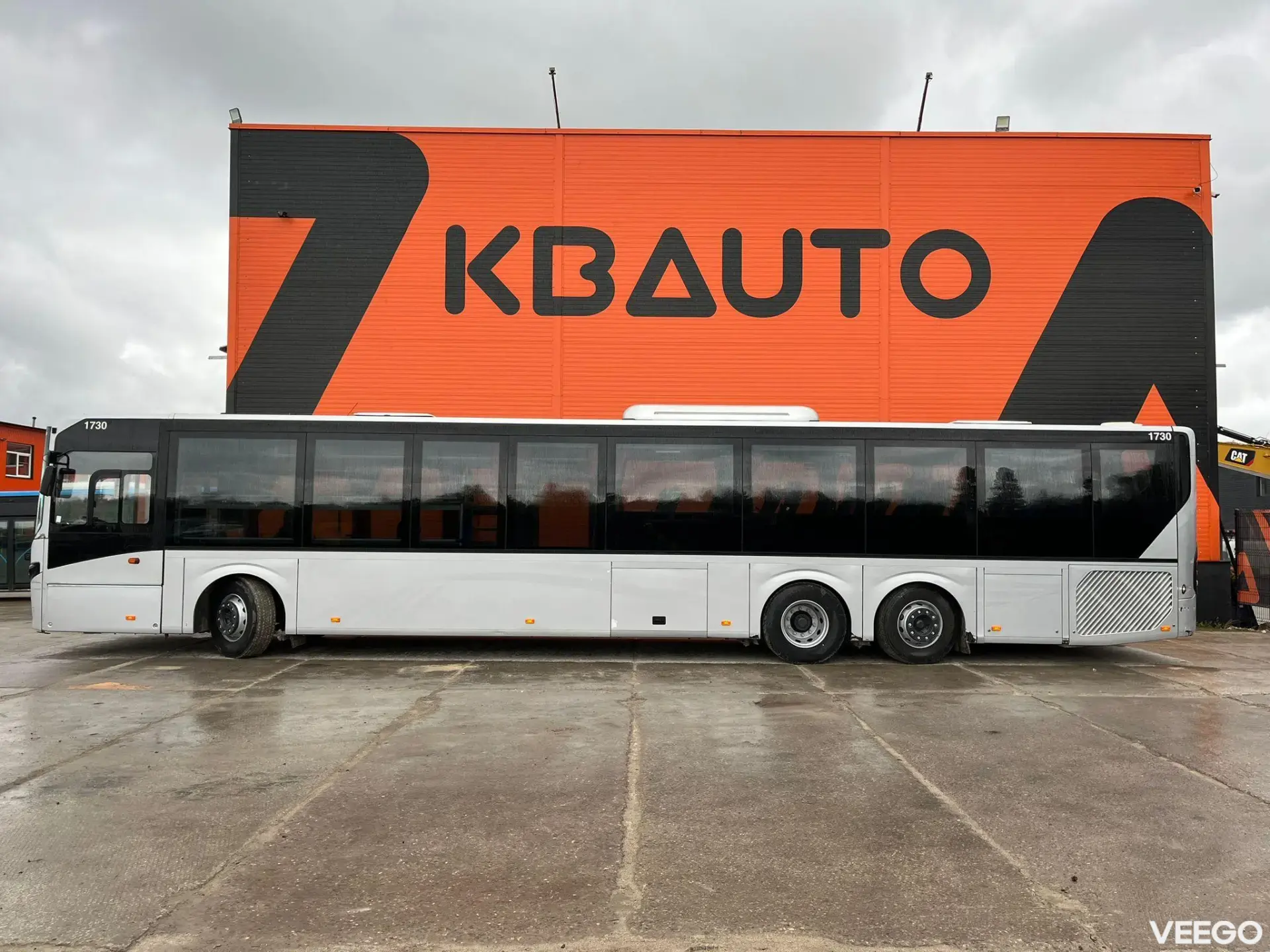 Volvo B8R 44 SEATS + 53 STANDING / AC / AUXILIARY HEATER  240kW