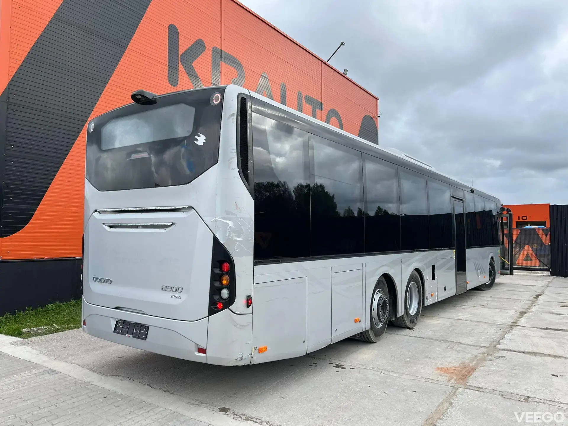 Volvo B8R 44 SEATS + 53 STANDING / AC / AUXILIARY HEATER  240kW