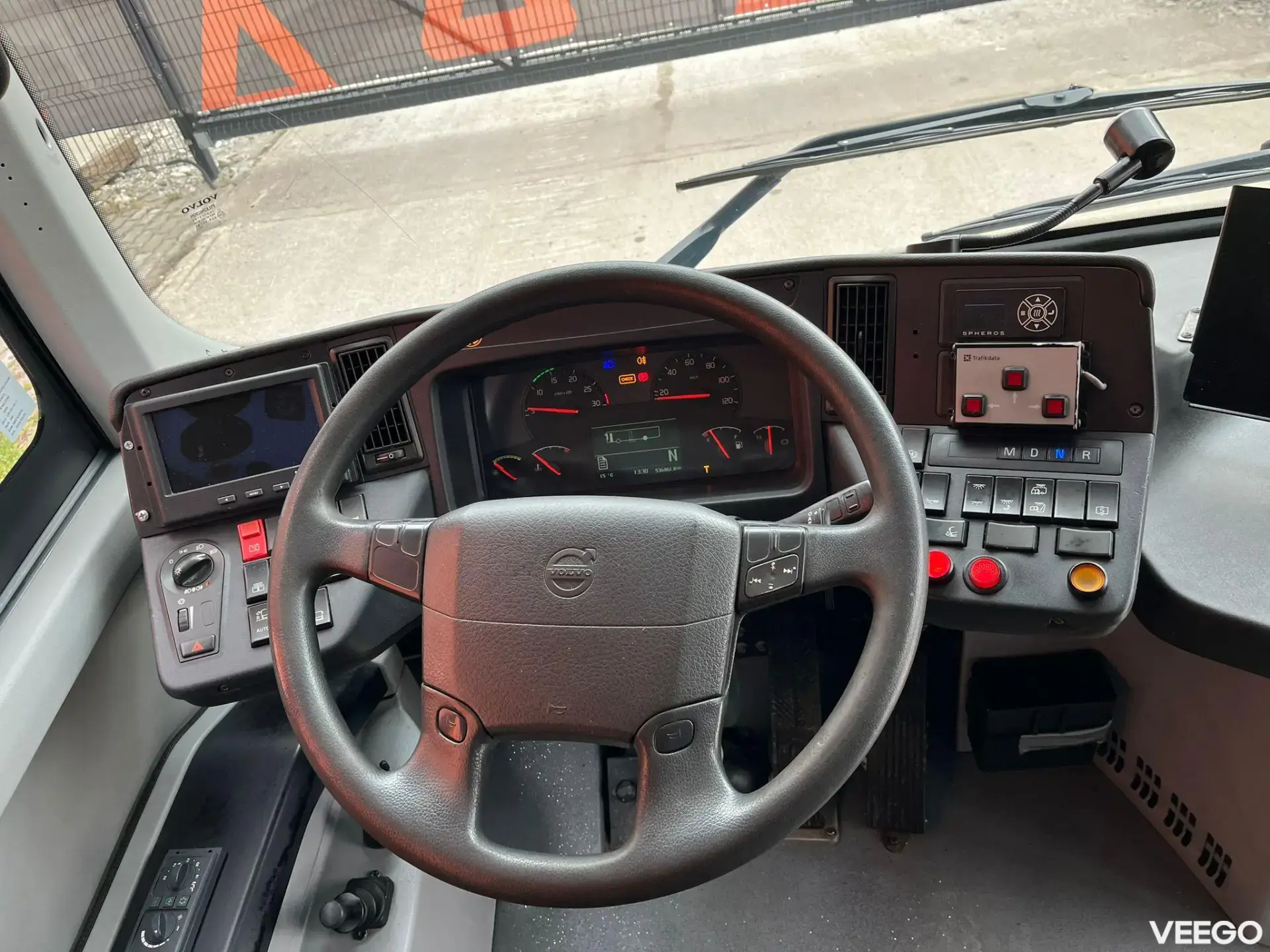 Volvo B8R 44 SEATS + 53 STANDING / AC / AUXILIARY HEATER  240kW