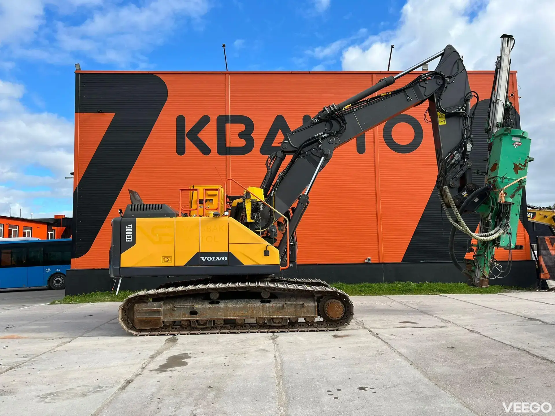 Volvo EC 300 E WITH MONTABERT CPA 295 DRILL PRICE 123900.- 180kW